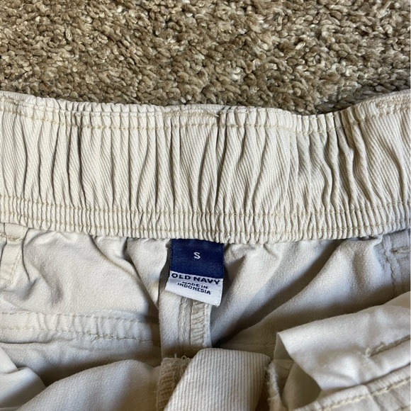 Old Navy Cargo Pants - Picture 2 of 5